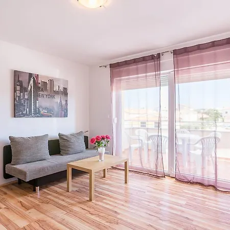 Apartament Loren-veliki 1.ka- 